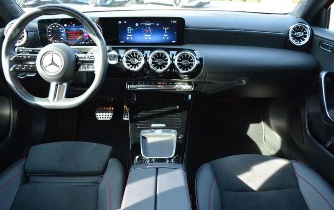Mercedes-Benz Klasa A cena 164900 przebieg: 21124, rok produkcji 2023 z Leszno małe 106